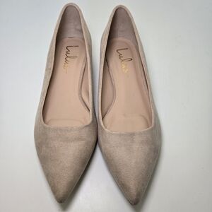 Lulus Women's Suede Low‎ Pointed-Toe Heels Size 7 Nude Wedding Office Neutral